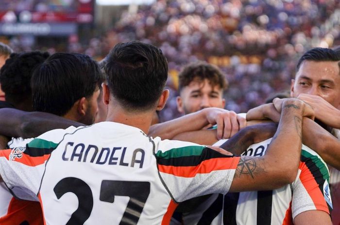 Jay Idzes harus puas kena epic comeback AS Roma di Serie A. (Instagram @veneziafc) - Image