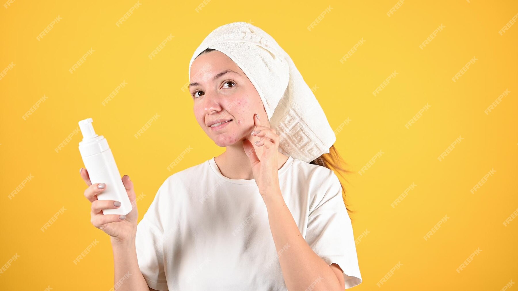 jerawat di wajah dengan shampi anti ketombe bagaimana?./@uriphoto - Image