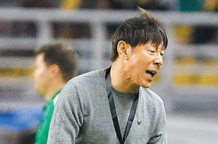 TERKESAN: Shin Tae Yong merasa enjoy selama melatih di Indonesia. (ANGGER BONDAN/JAWA POS) - Image