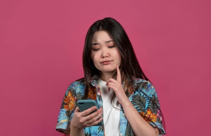 Salah satu perilaku yang memicu teman Anda mengklik unfriend di media sosial adalah sering upload (freepik) - Image