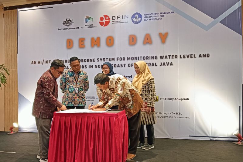 Kegiatan Demo-Day dan Serah Terima Inovasi Teknologi Tide-eye Berbasis Teknologi Internet of Things (IoT). (ANTARA) - Image