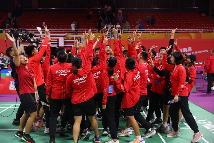 Tim bulutangkis junior Indonesia berhasil mengalahkan Jepang dan lolos ke final Piala Suhandinata 2024. (Dok: PBSI) - Image