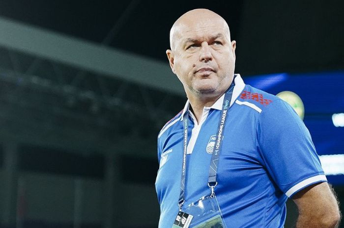 Bojan Hodak punya strategi khusus yang telah disiapkan untuk berikan kekalahan pertama bagi Persebaya Surabaya. (Instagram/@persib) - Image