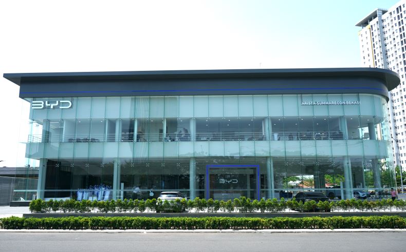 BYD Arista Summarecon Bekasi, salah satu dari 9 diler di seluruh Indonesia yang diresmikan secara serentak. (Istimewa) - Image