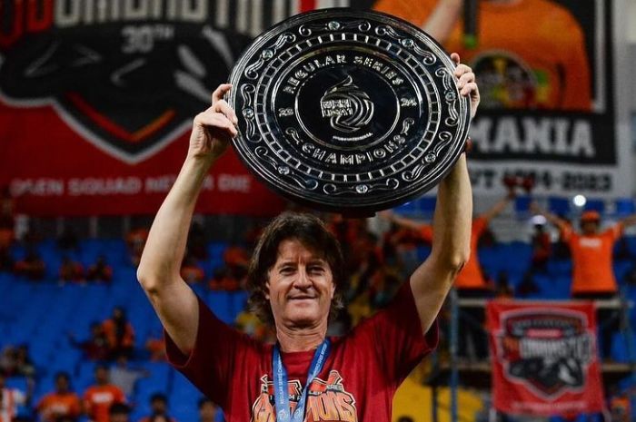 Pieter Huistra berikan pandangannya terkait Timnas Indonesia dan perkembangan sepak bola di Indonesia. (Instagram @pieterhuistra) - Image