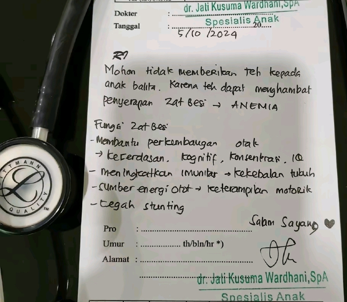 Viral di media sosial imbauan agar anak balita tak mengonsumsi teh. (TikTok @dr.jatikusuma.spa) - Image