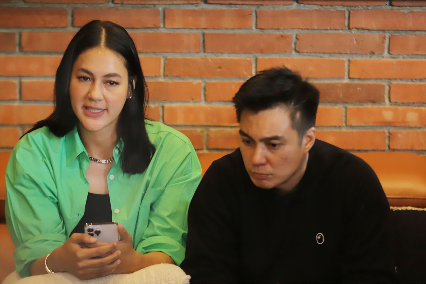 Baim Wong dan Paula Verhoeven saat jumpa pers terkait Citayam Fashion Week di Jakarta, Selasa (26/07/2022). (Imam Husein/Jawa Pos) - Image