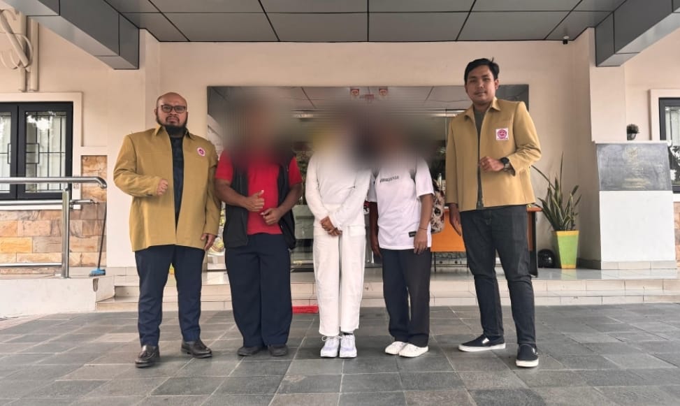 Penasehat hukum bersama keluarga korban penculikan di Jakarta Barat. (Istimewa) - Image