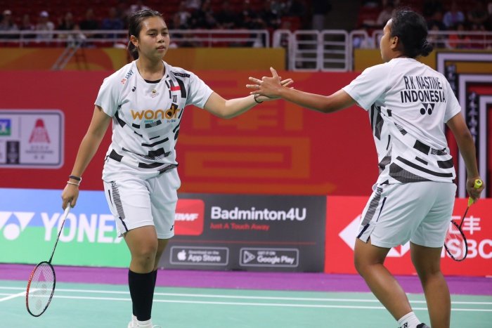 Indonesia hanya dapat dua medali perunggu dari Kejuaraan Dunia Junior 2024, yang ditorehkan oleh Moh Zaki Ubaidilahh dan Isyana Syahira Meida/Rinjani Kwinara Nastine. (Dok: PBSI) - Image