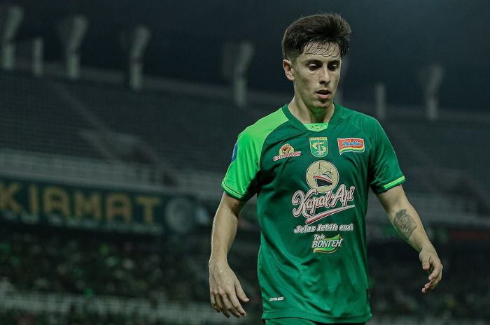 Pemain termahal Persebaya Surabaya Francisco Rivera akan siap mengobrak-abrik lini tengah Persib Bandung. (Instagram/@cachisrivera) - Image