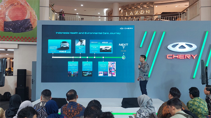 Melalui “Go Green Fund”, Chery mendorong para pemilik kendaraan untuk mencapai masa depan yang hijau dengan menggalakkan kepemilikan kendaraan listrik/Foto: Dimas Choirul Jawapos.com - Image
