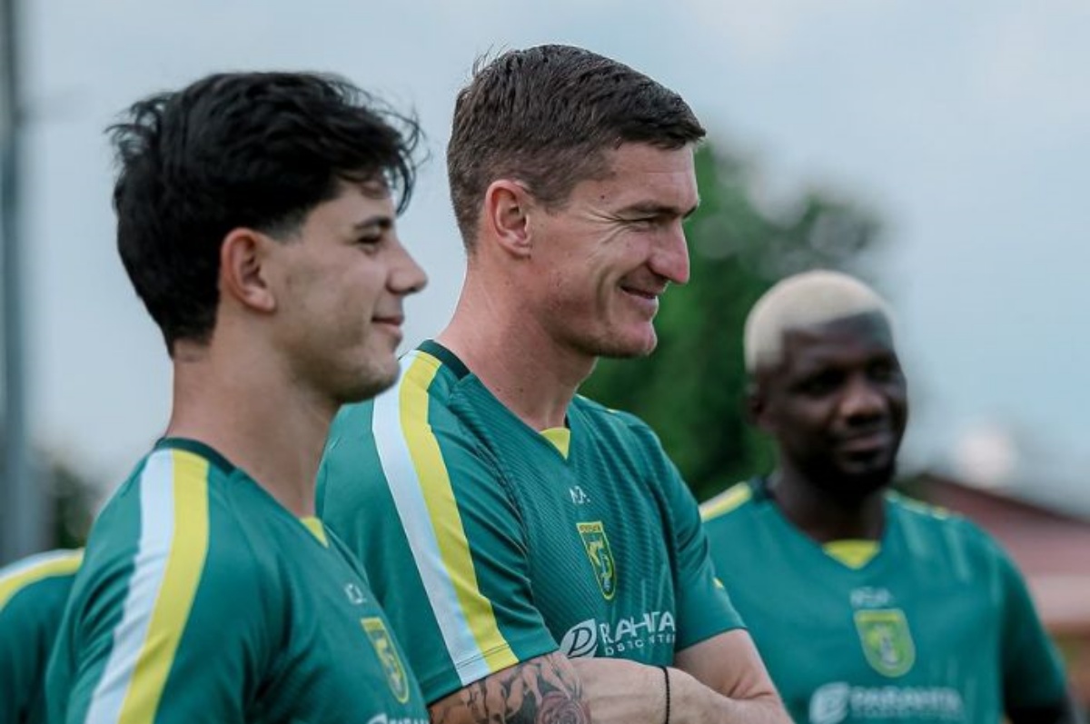 Kerasnya laga Timnas Indonesia di Kualifikasi Piala Dunia 2026 bisa bikin Persebaya Surabaya kehilangan pemain intinya. (Instagram/@officialpersebaya) - Image