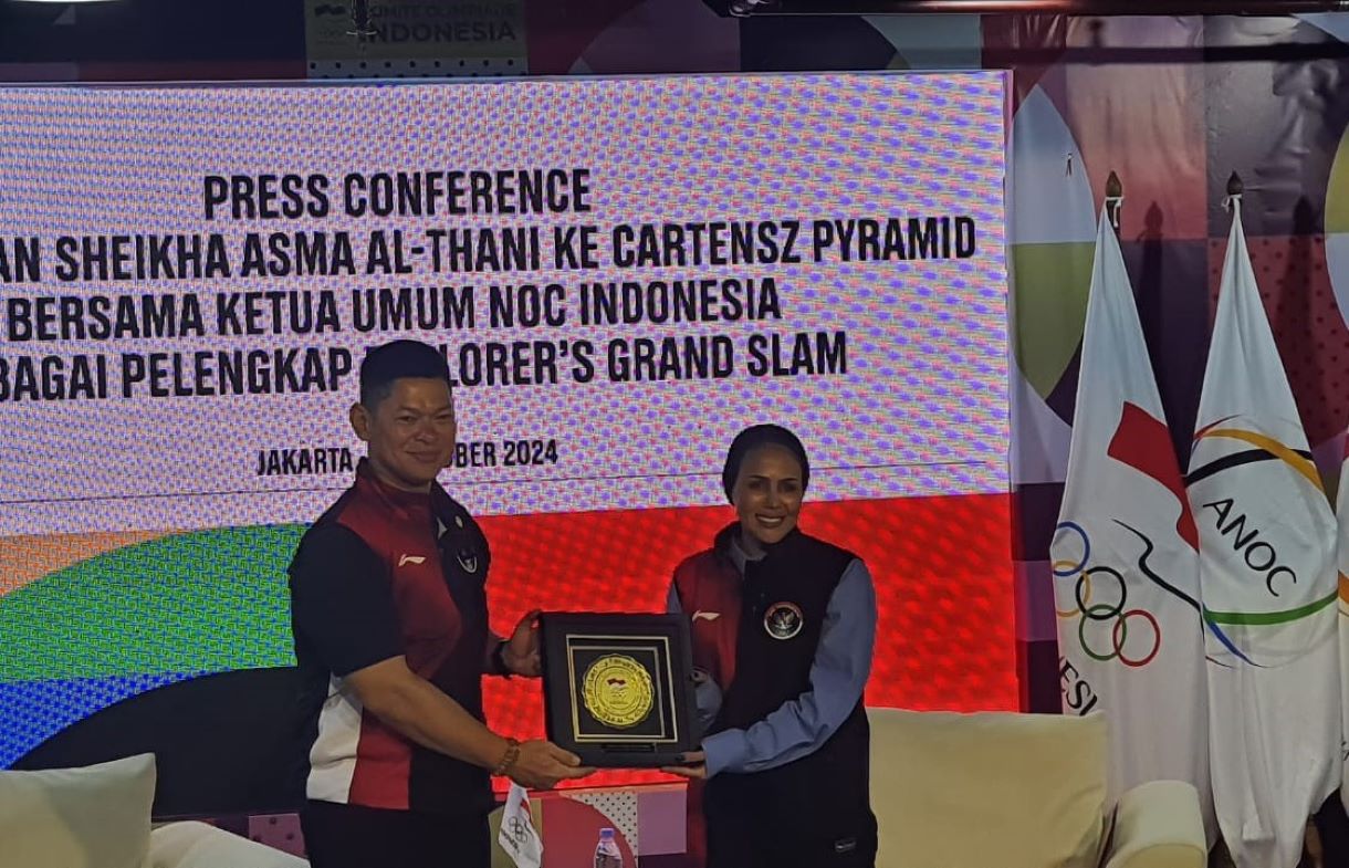 Sheikha Asma jadi perempuan Arab pertama yang sandang gelar Explorers Grand Slam dan orang Qatar pertama yang mencapai Puncak Cartensz. (Istimewa) - Image
