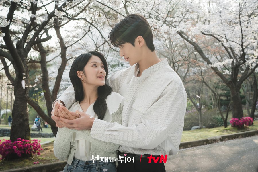 Drama Korea Lovely Runner. (mydramalist.com) - Image