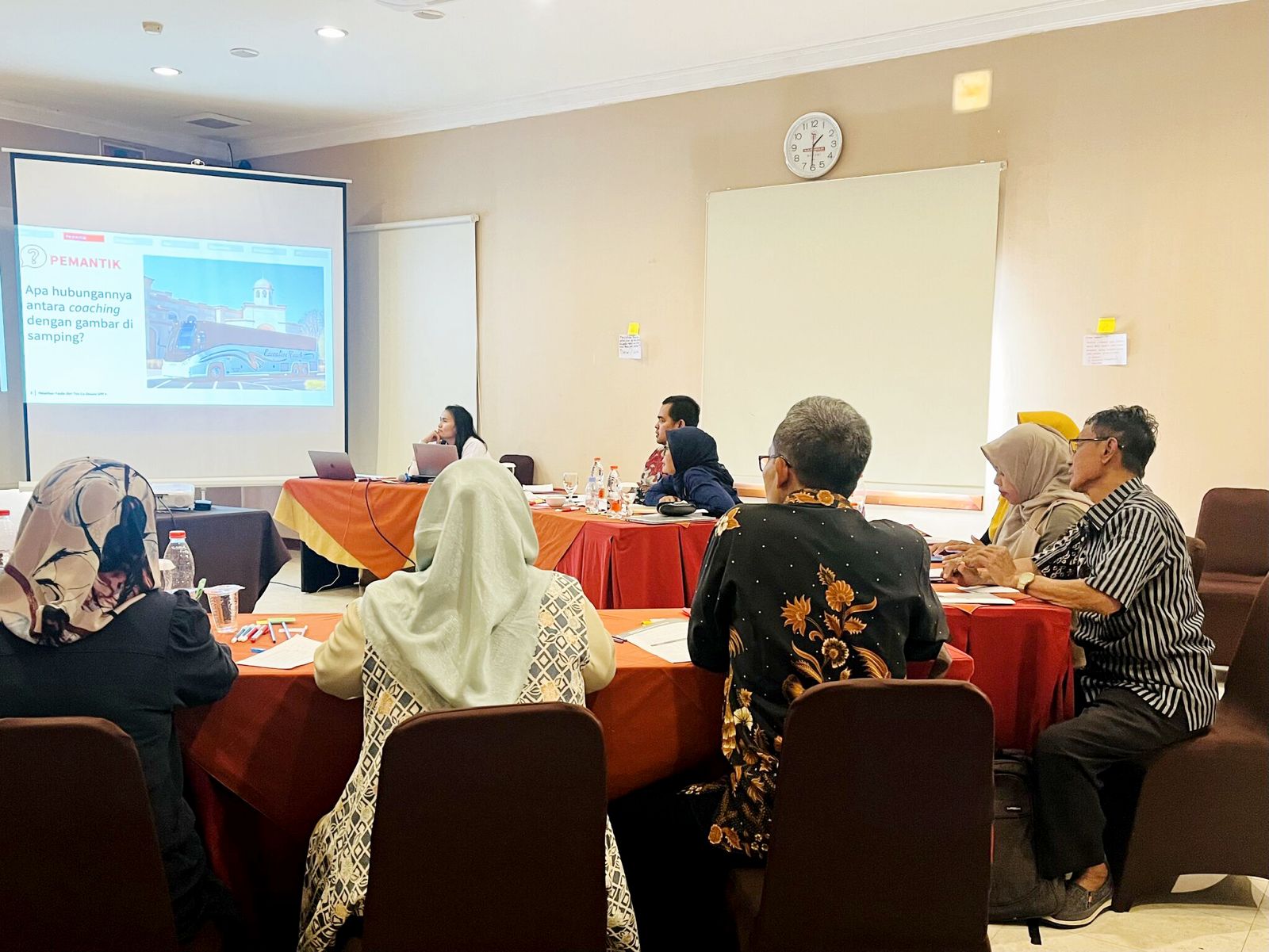 Program memberdayakan guru, kepala sekolah, dan pengawas di seluruh sekolah dasar (SD) di seluruh kabupaten Garut. (Istimewa) - Image
