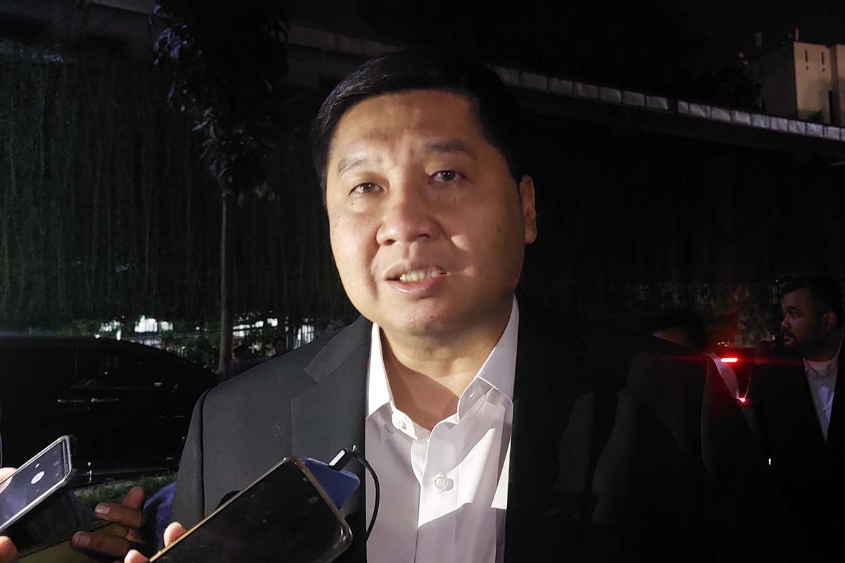 Menteri Perumahan dan Kawasan Permukiman (PKP) Maruarar Sirait di Kantor Kementerian PUPR, Senin (21/10). (Ryandi Zahdomo/JawaPos.com) - Image