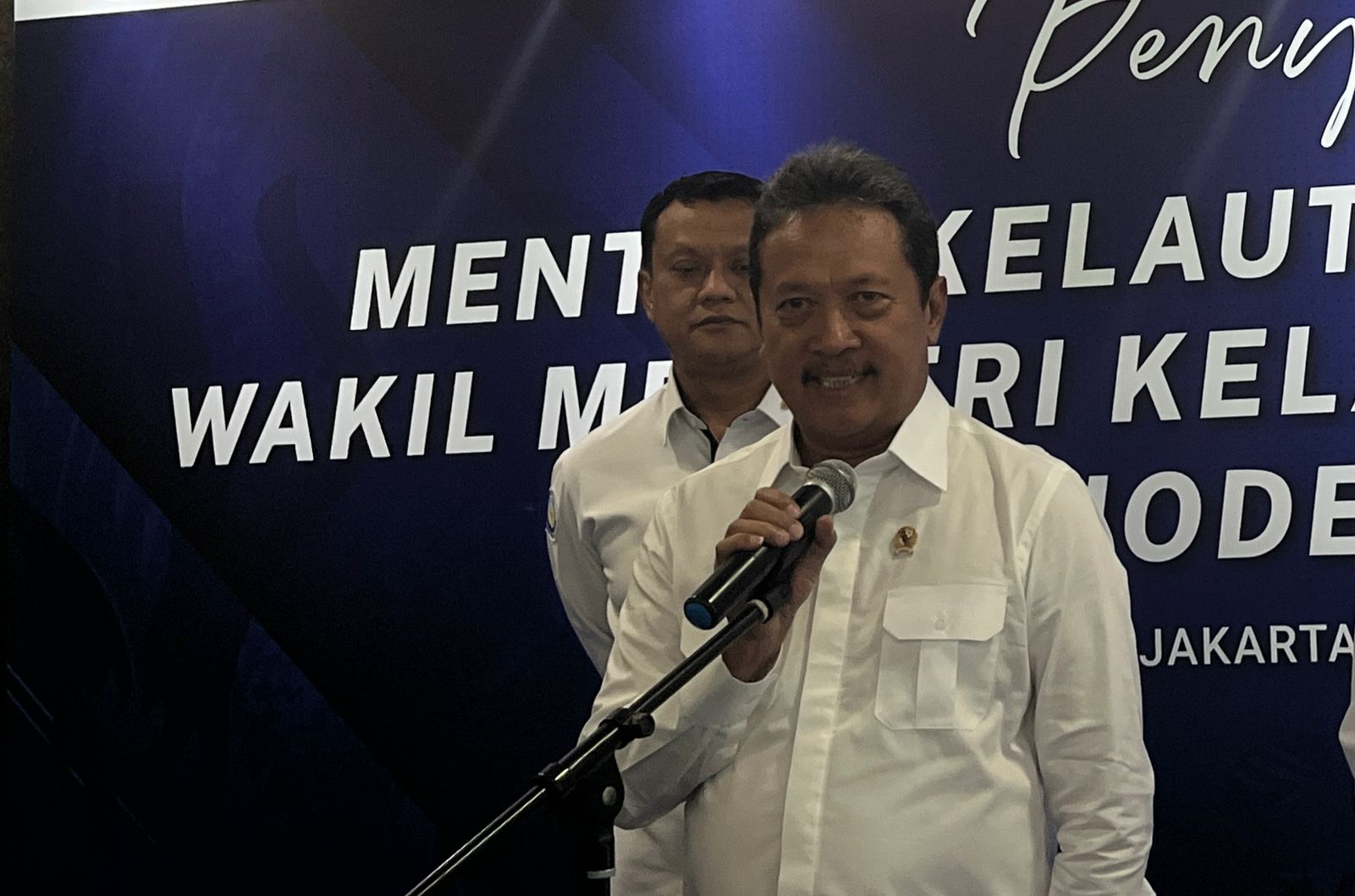 Sakti Wahyu Trenggono secara resmi dilantik menjadi Menteri Kelautan dan Perikanan (KKP) dalam Kabinet Merah Putih. (Nurul Fitirana/ JawaPos.com) - Image