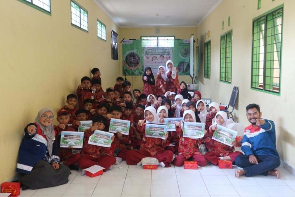 Program Modul Konservasi Tanaman Langka (MOKA) Saninten ajak anak-anak cinta lingkungan. (PPN JBB/ANTARA) - Image