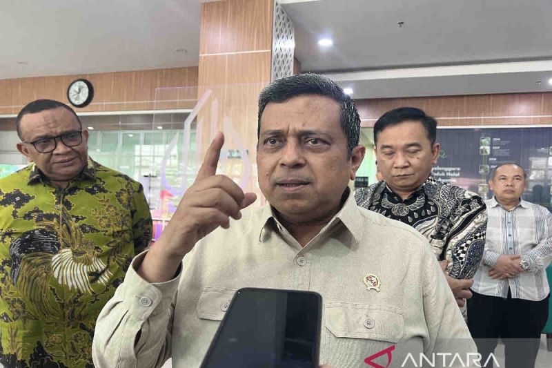 Kepala Badan Penyelenggara Jaminan Produk Halal (BPJPH) Haikal Hassan saat jumpa pers di Jakarta, Jumat (1/11/2024). (ANTARA/Harianto) - Image