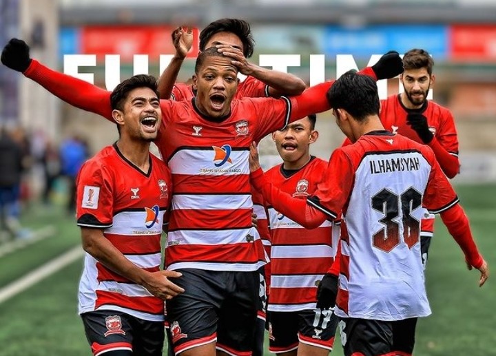 Striker Madura United, Maxuel merayakan gol pertama saat mengalahkan Svay Rieng dalam AFC Challenge League. (Instagram Madura United) - Image