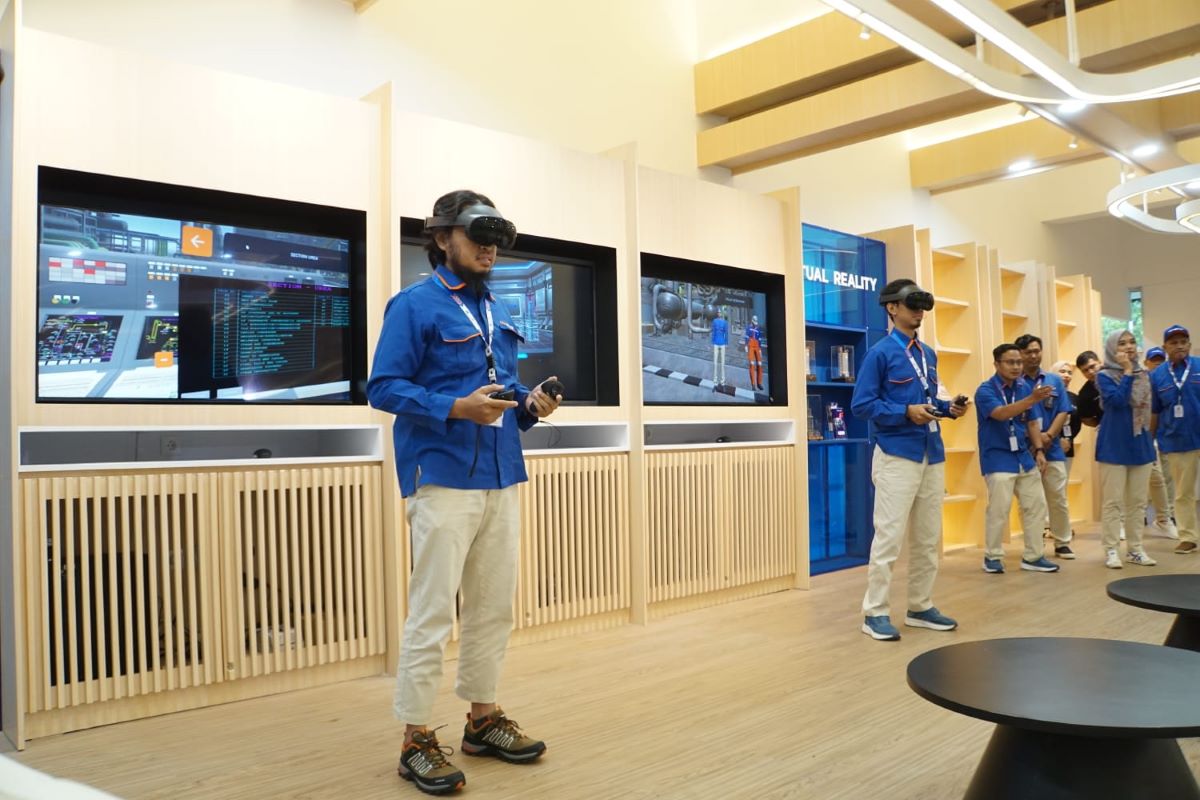 PT Pupuk Kaltim gelar program pelatihan House of Future untuk pemberdayaan karyawan lewat teknologi dan inovasi demi peningkatan produktivitas. (Istimewa) - Image