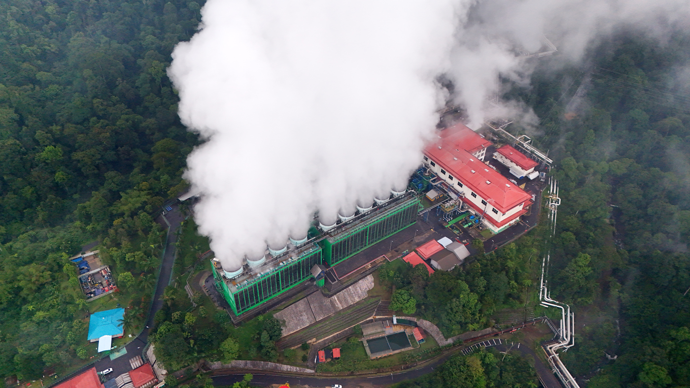 Pembangkit Listrik Tenaga Panas Bumi (PLTP) Gunung Salak di Kabupaten Bogor, Jawa Barat, Selasa (5/1
