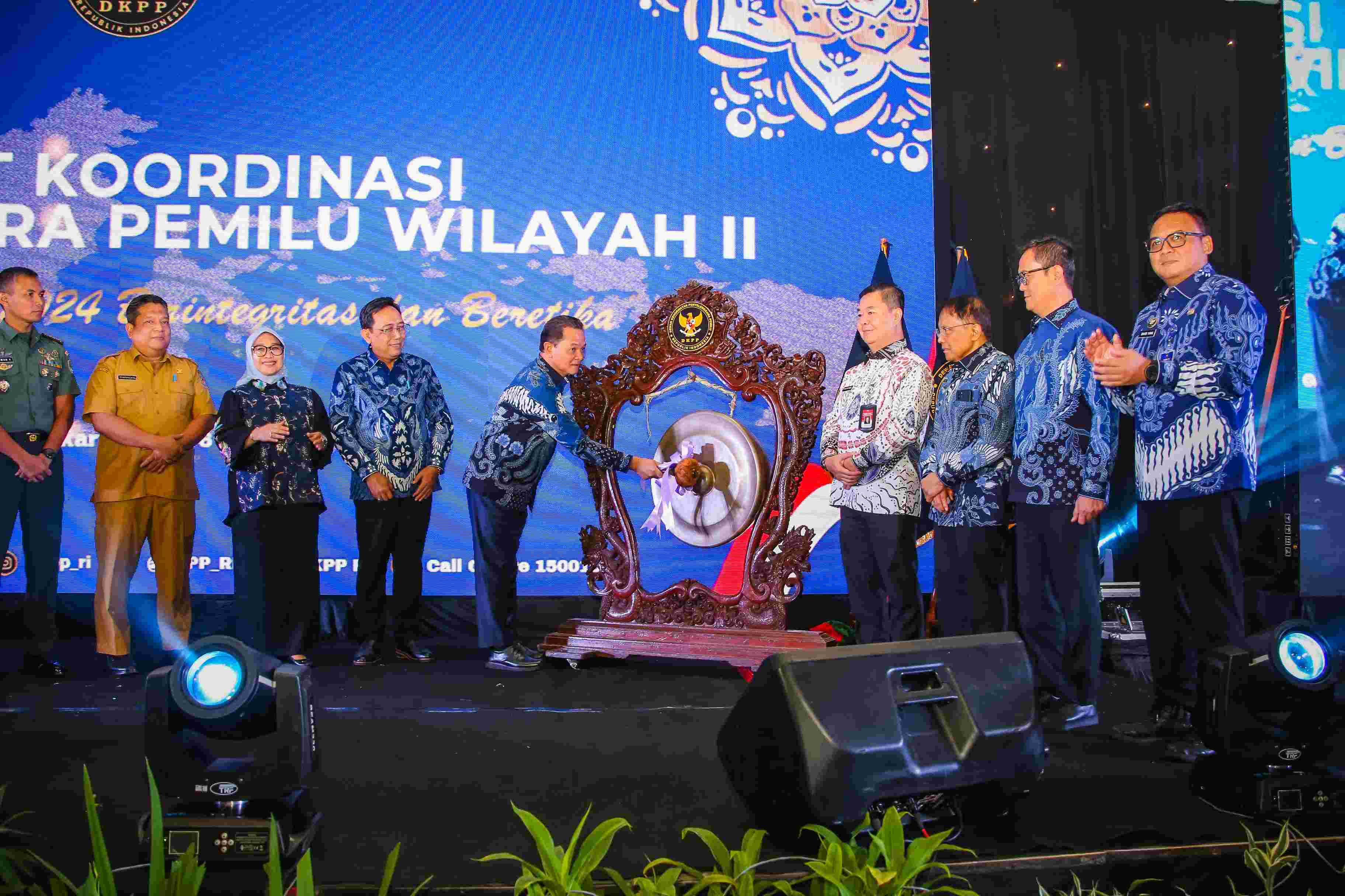 Penjabat (Pj) Gubernur DKI Jakarta Teguh Setyabudi menghadiri rapat Koordinasi Penyelenggaraan Pemilu Wilayah II di Grand Sahid Jaya, pada Selasa (5/11/2024). (Pemprov DKI) - Image