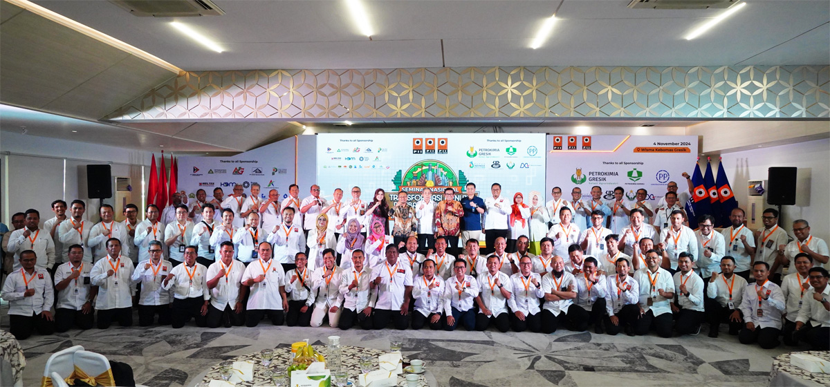 PT Petrokimia Gresik menggelar seminar nasional mendorong insinyur di Indonesia berperan aktif dalam mewujudkan hilirisasi industri dan percepatan swasembada pangan menyongsong Indonesia Emas 2045. - Image