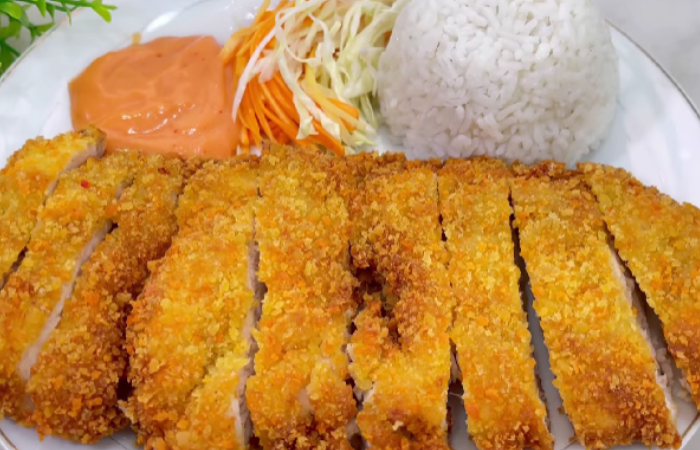 Resep Chicken Katsu yang Enak dan Mudah Dibuat di Rumah. (YouTube Ika Mardatillah) - Image