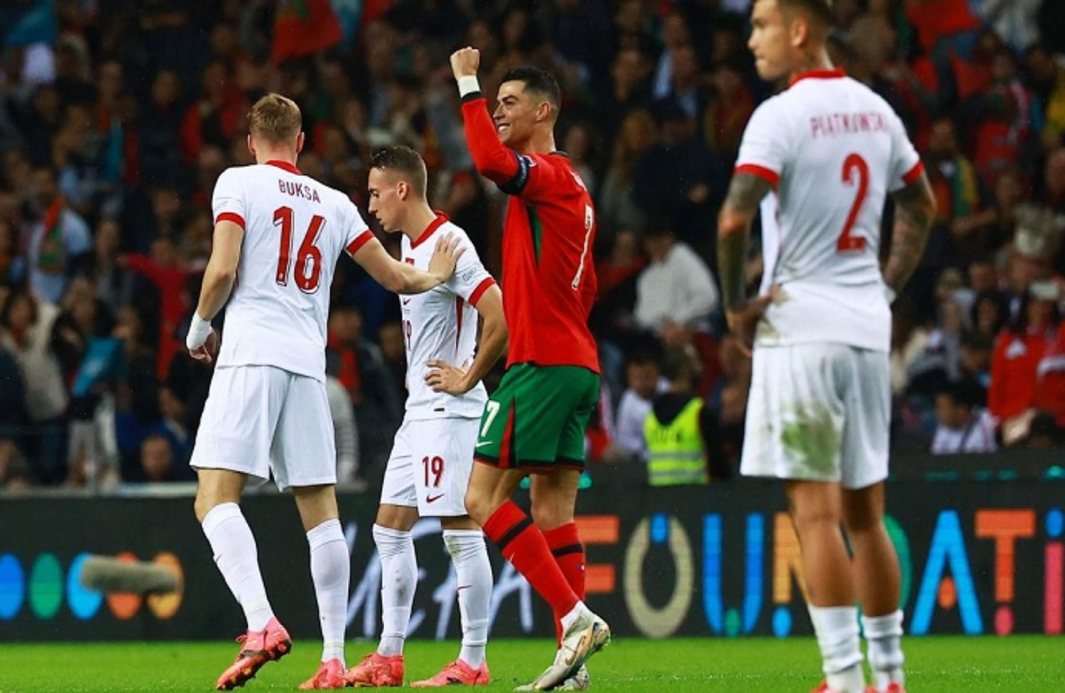 Selebrasi Cristiano Ronaldo saat membawa Portugal unggul atas Polandia. (Uefa) - Image