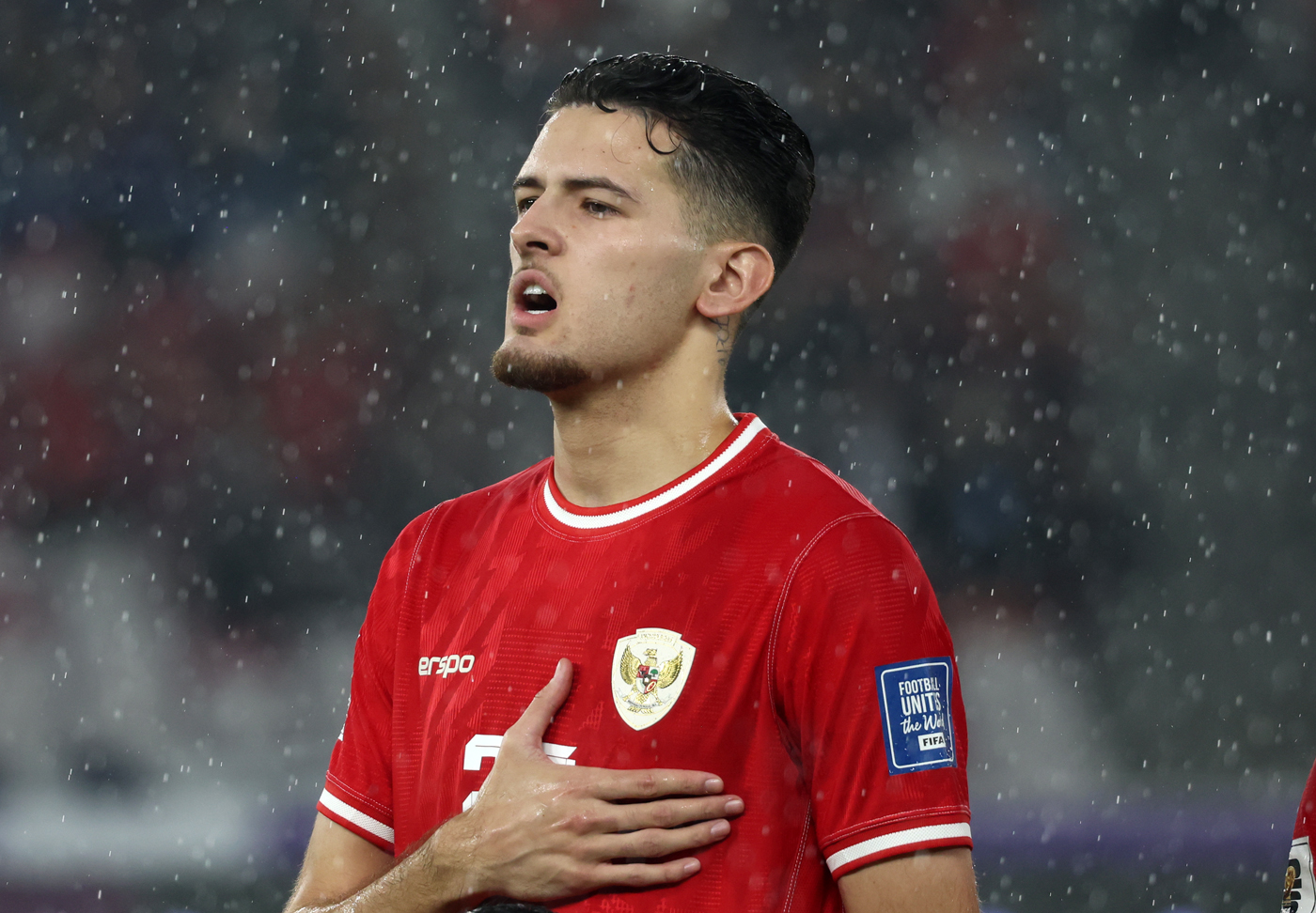 Pemain Timnas Sepak Bola Indonesia Justin Hubner dalam laga Grup C Babak Ketiga Kualifikasi Piala Dunia 2026 di Stadion Utama Gelora Bung Karno (SUGBK), Senayan, Jakarta, Jumat (15/11/2024). (Dery Ridwansah/ JawaPos.com) - Image