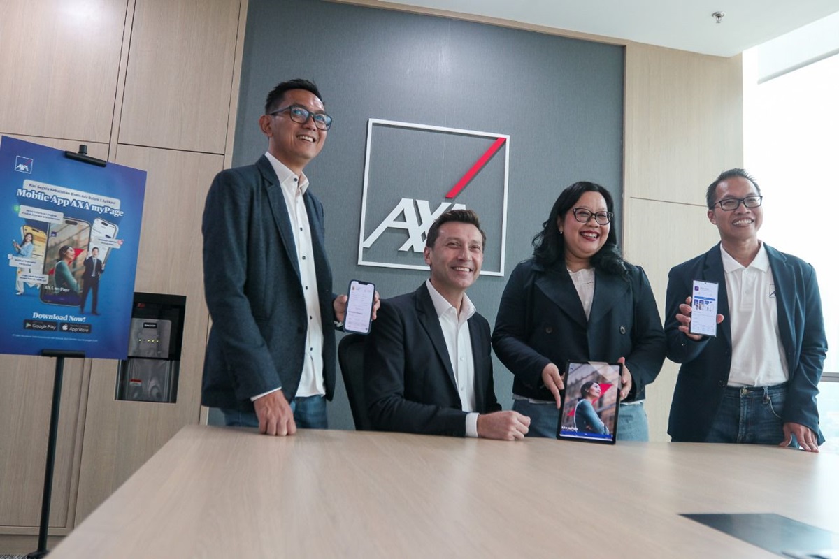 Presiden Direktur AXA Insurance, Laurent Bourson (dua dari kiri). (AXA) - Image