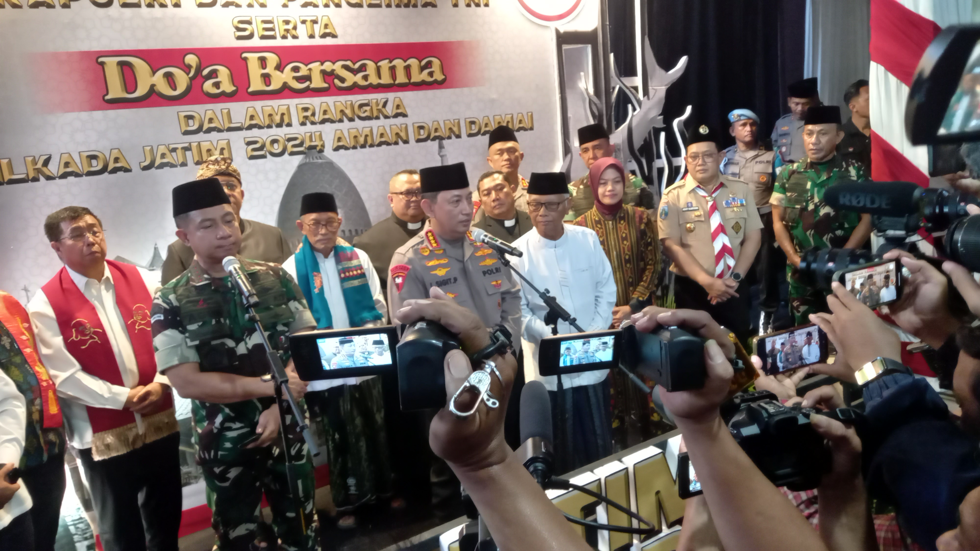 Kapolri Jenderal Pol Listyo Sigit Prabowo menerangkan pihaknya memetakan daerah dengan tiga kelompok. (Novia Herawati) - Image