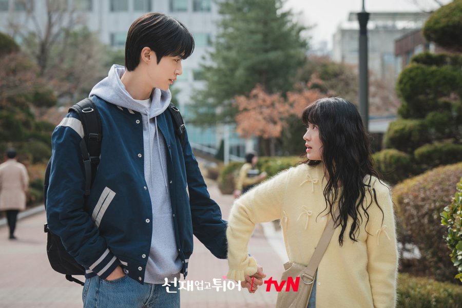 Drama Korea Lovely Runner/mydramalist.com - Image