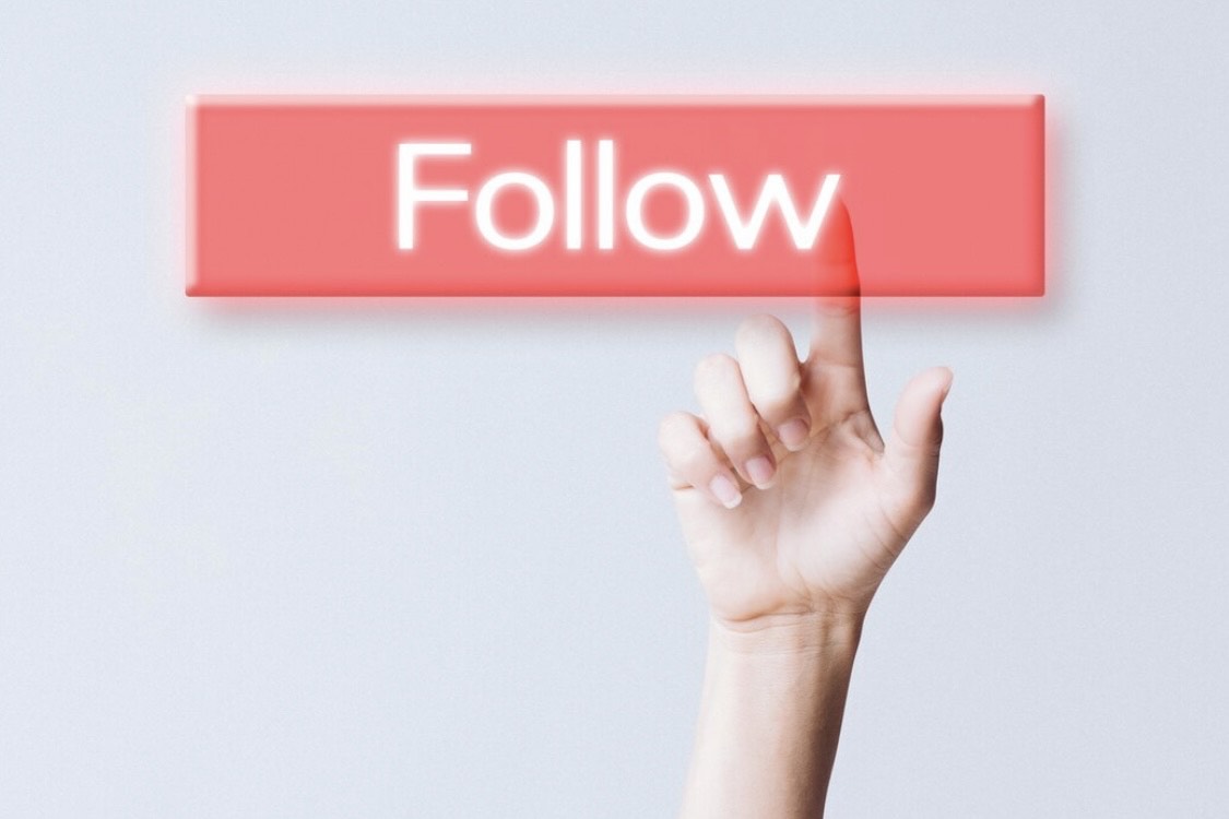 Ilustrasi orang yang menerima follow tapi tidak follow balik (freepik) - Image