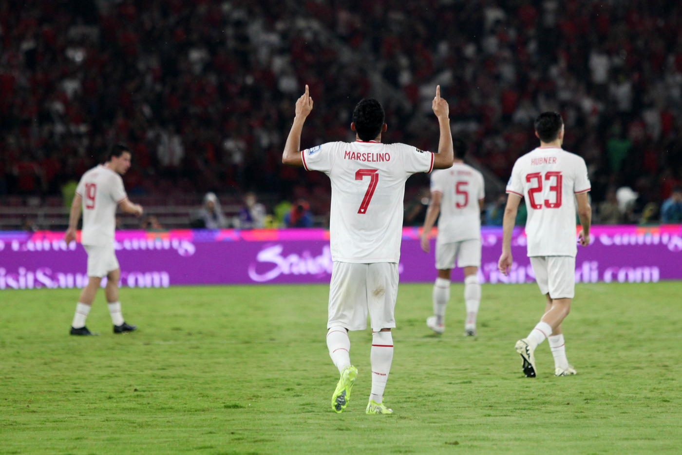 Selebrasi Pesepak bola Timnas Indonesia Marselino Ferdinan usai membobol membobol gawang Timnas Arab Saudi pada pertandingan Grup C putaran ketiga Kualifikasi Piala Dunia 2026 Zona Asia di Stadion Utama Gelora Bung Karno, Senayan, Jakarta, Selasa (19/11/2 - Image