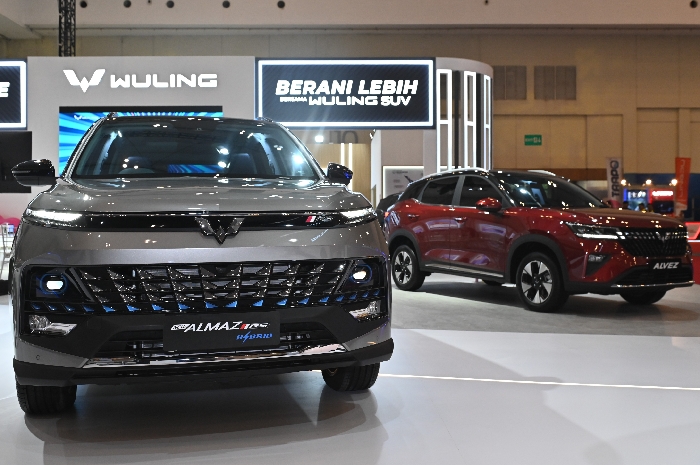 Wuling Almaz Pro Hybrid juga menjadi andalan dan dipamerkan di GJAW 2024. - Image