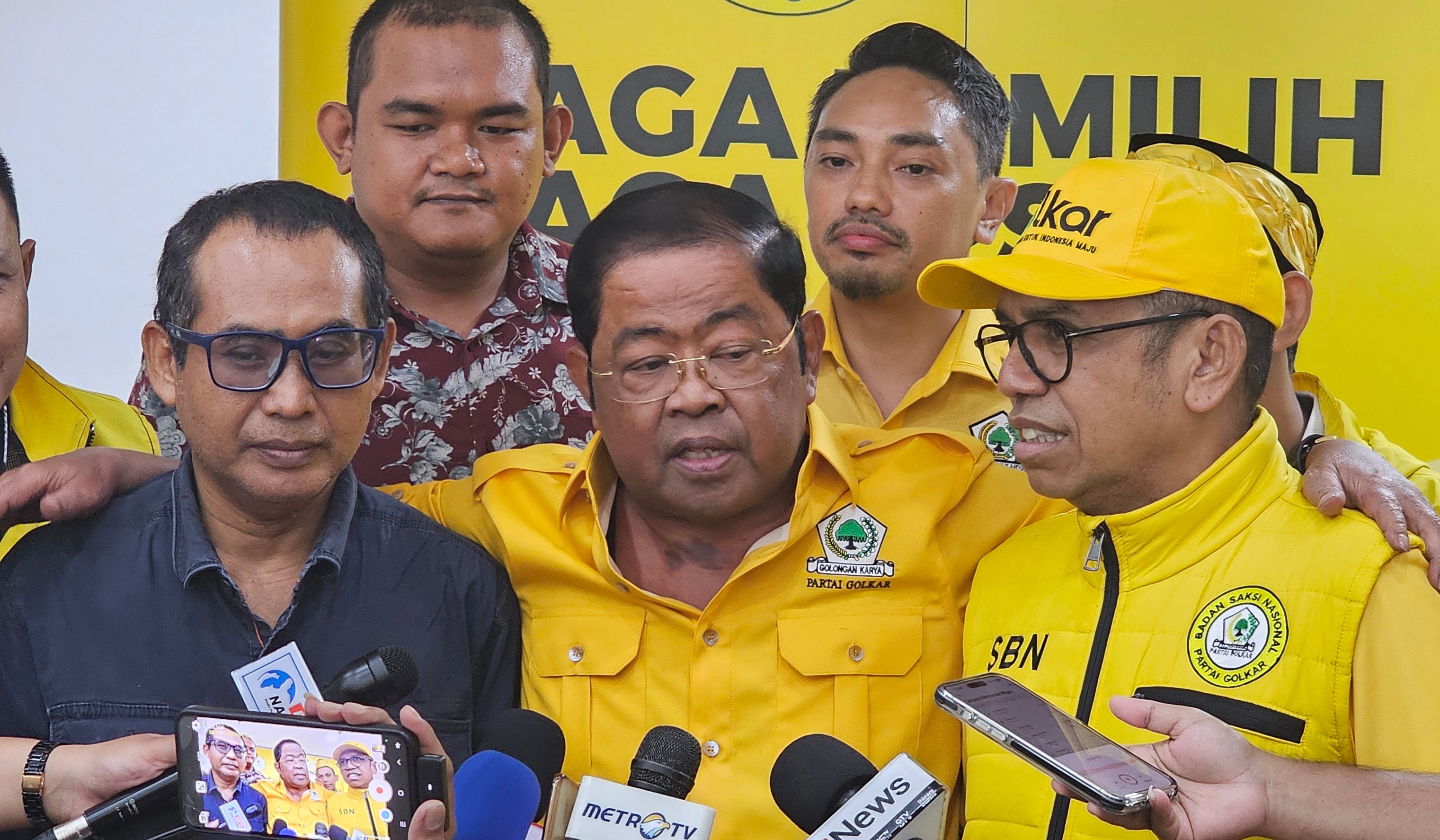 Wakil Ketua Umum Partai Golkar Idrus Marham di kantor DPP Partai Golkar, Jalan Anggrek Neli Murni, Slipi, Jakarta Barat, Jumat (22/11). (Ridwan/JawaPos.com) - Image