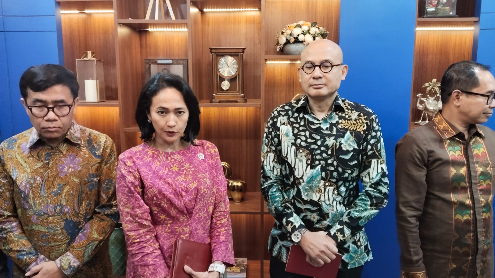 Wakil Menteri P2MI Christina Aryani bersama Wamenlu Armanatha Nasir. (Istimewa) - Image
