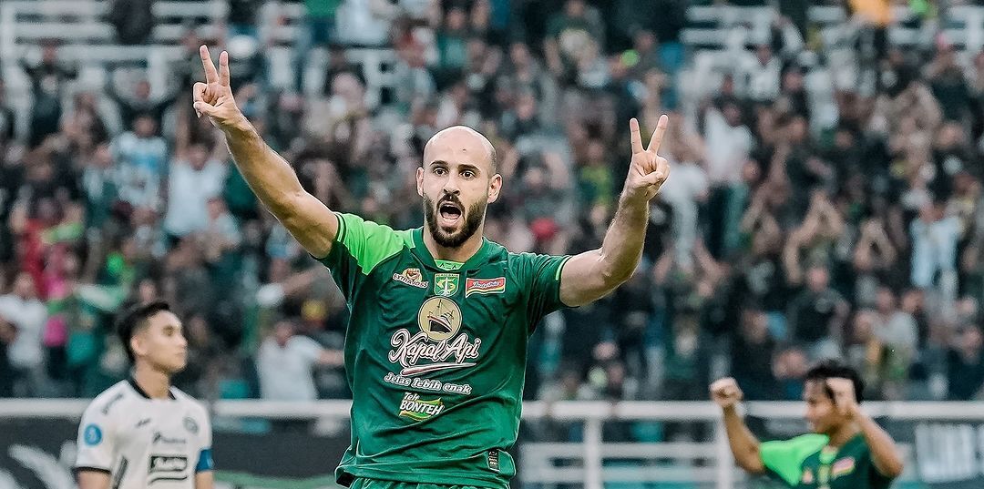 Selebrasi Mohammed Rashid setelah mencetak gol kedua Persebaya ke gawang Persija. (Instagram @officialpersebaya) - Image