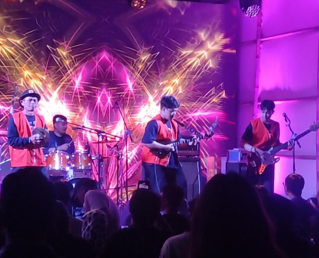 Khun Narin Electric Phin Band. (Banu Adikara/JawaPos.com) - Image