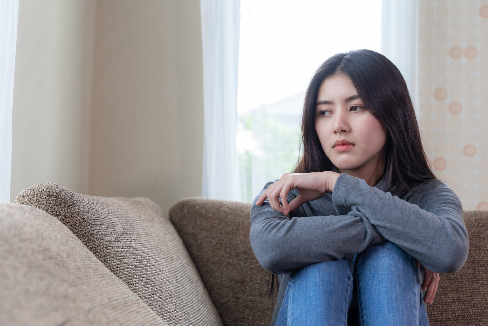 Perilaku perempuan kurang percaya diri menurut Psikologi./Freepik. - Image