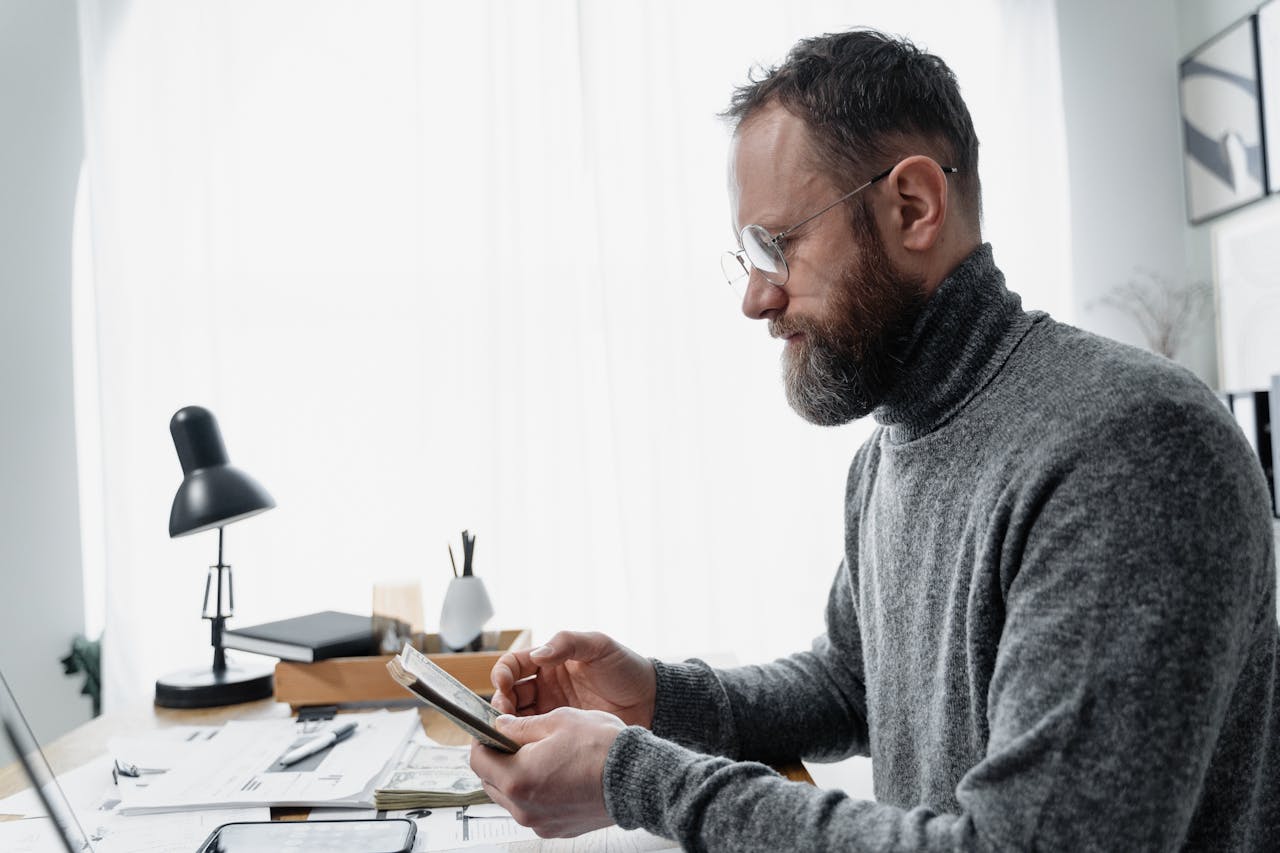 weton yang diberkati Dewi Sri dan mendapat rezeki menurut Primbon Jawa. (Pexels/ Tima Miroshnichenko) - Image