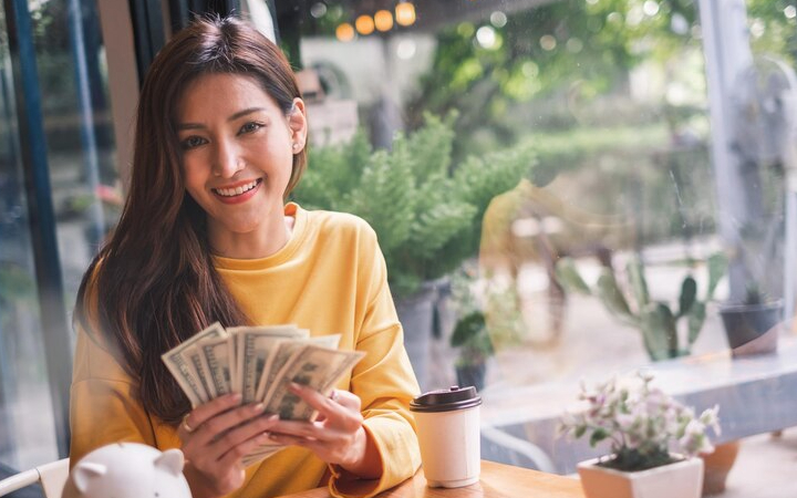 ilustrasi seseorang yang rezekinya mulai mencuat/Freepik - Image