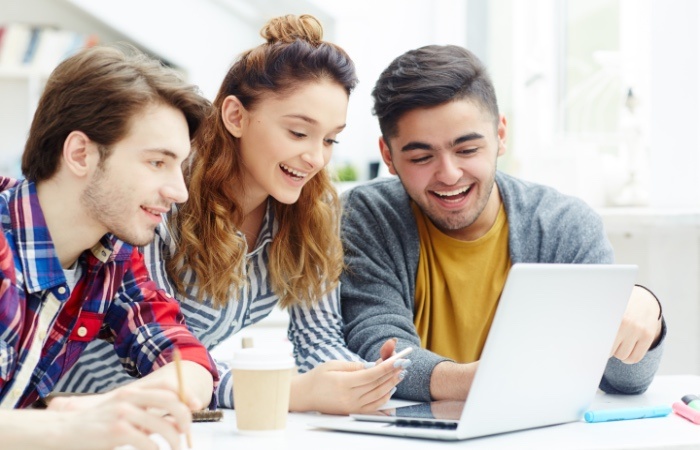 Ilustrasi weton siap kebanjiran rezeki untuk meraih kejayaan finansial. Freepik - Image