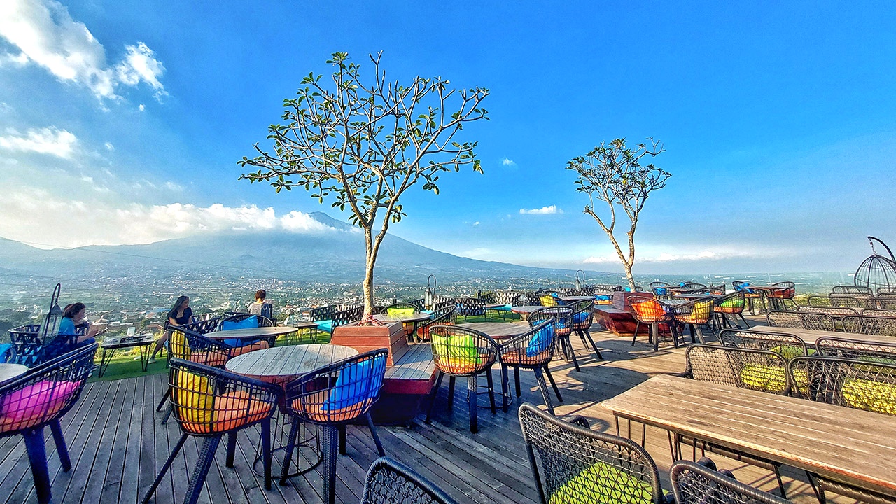 Salah satu vila dan penginapan terbaik dan estetik di Kota Batu Malang yaitu The Batu Villas (thebatuvillas.com) - Image