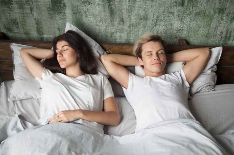 Ilustrasi antara waktu dan kualitas tidur yang baik (yanalya-freepik) - Image