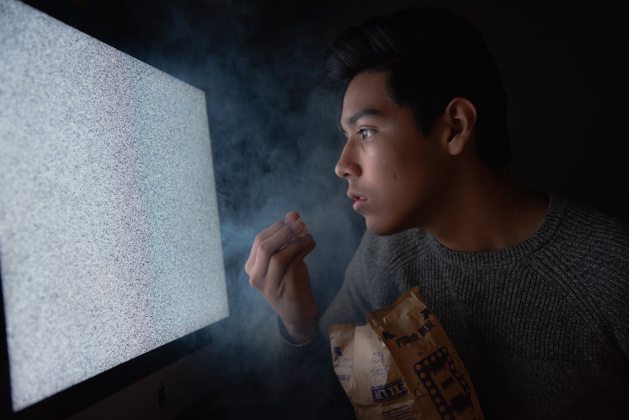 Orang yang Suka Menonton Film Tentang Kisah Nyata Kejahatan atau Misteri. (pexels.com) - Image