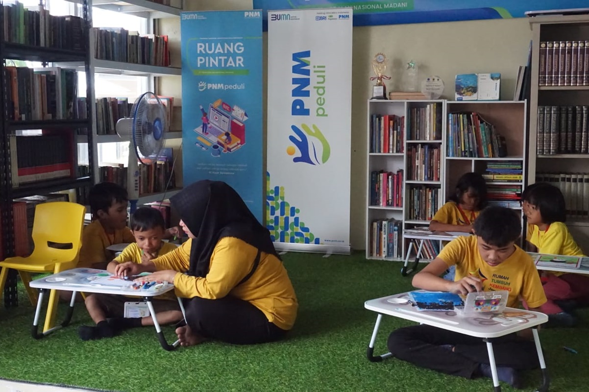 Dukungan PNM kepada anak-anak penyandang disabilitas di Bogor dalam hal pendidikan non-formal secara gratis. (Dok. PNM) - Image