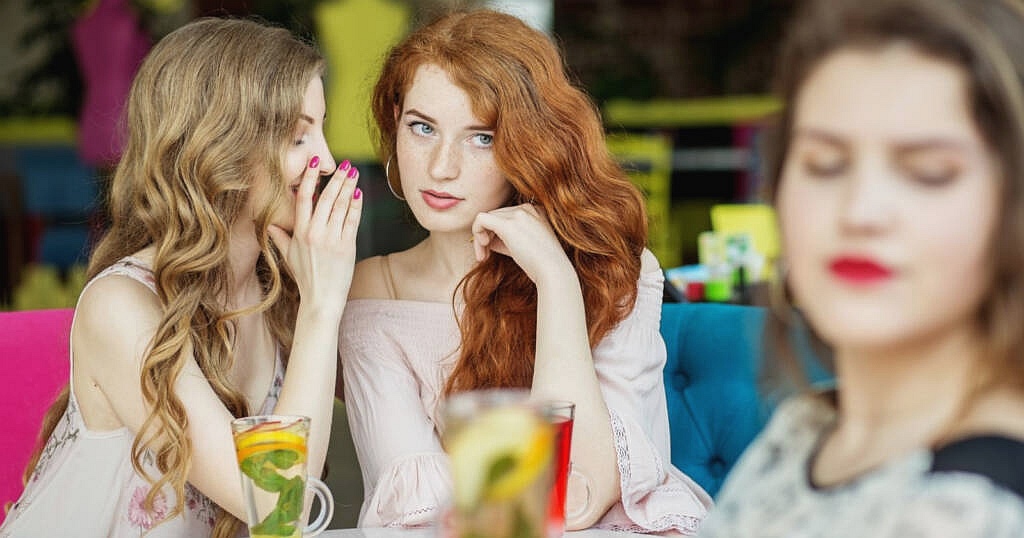 8 perilaku orang yang sopan di depan jahat di belakang Anda (Personal Branding) - Image